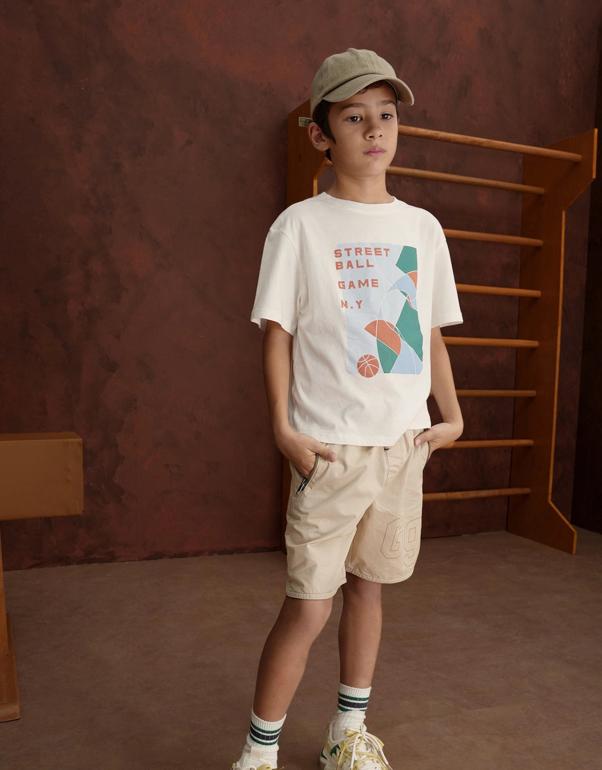 CLARK WALKING SHORTS WITH GG LOGO