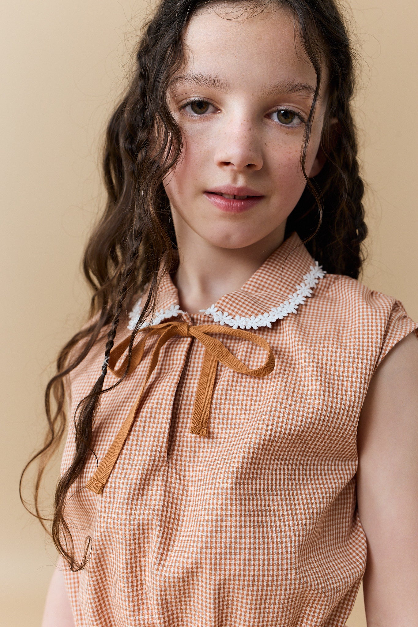 MIMI GINGHAM PEPLUM TOP WITH CONTRAST DAISY TRIMS