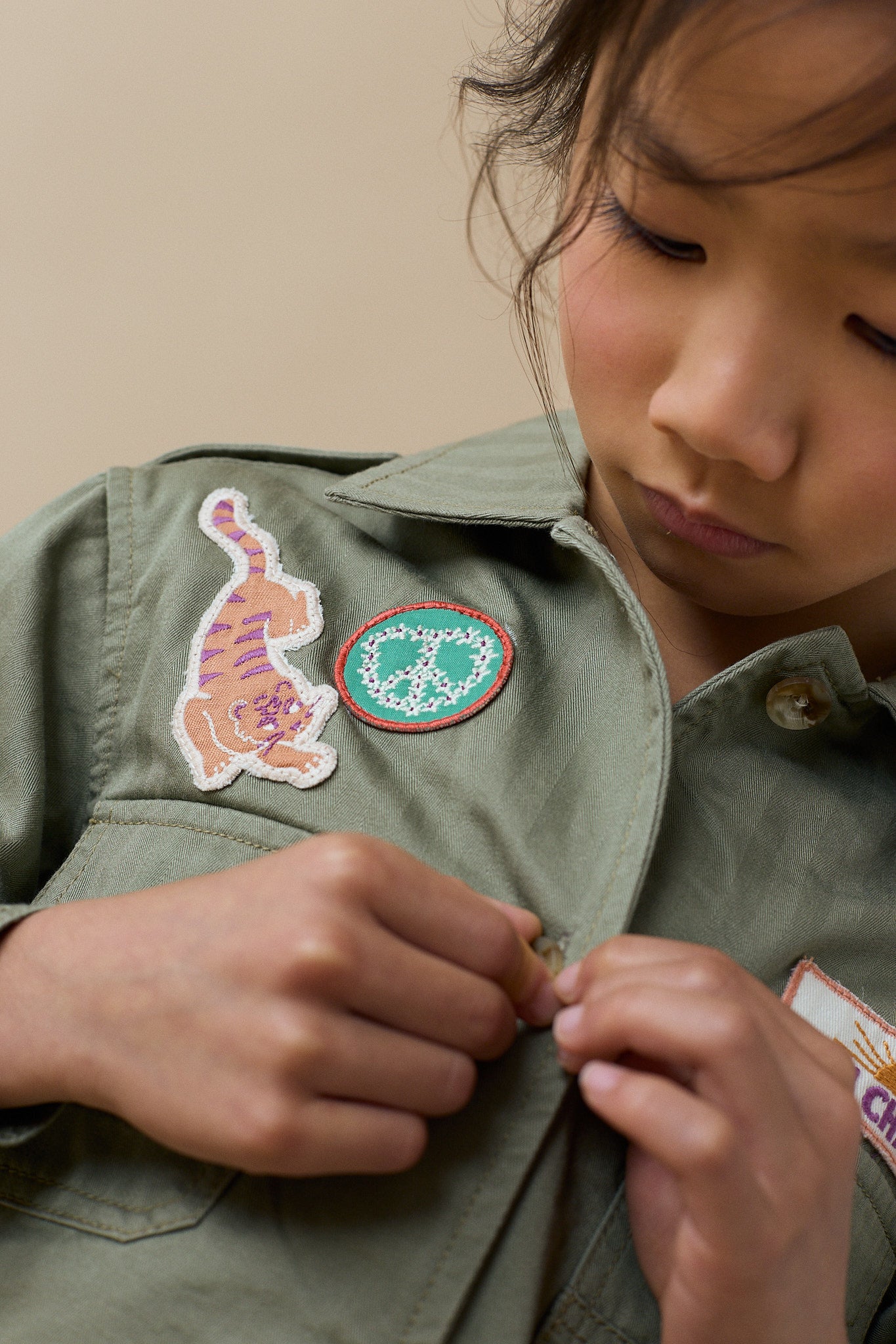 RILEY OVERSHIRT JACKET WITH EMROIDERED BADGES