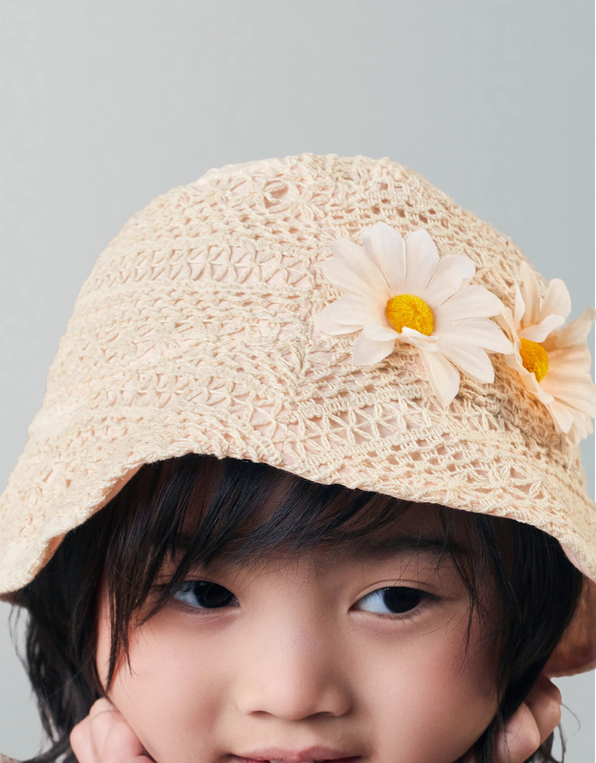 NYLAH LACE BUCKET HAT WITH ARTIFICIAL FLOWERS
