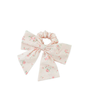 Penny Scrunchie Set with Bow outfit styling