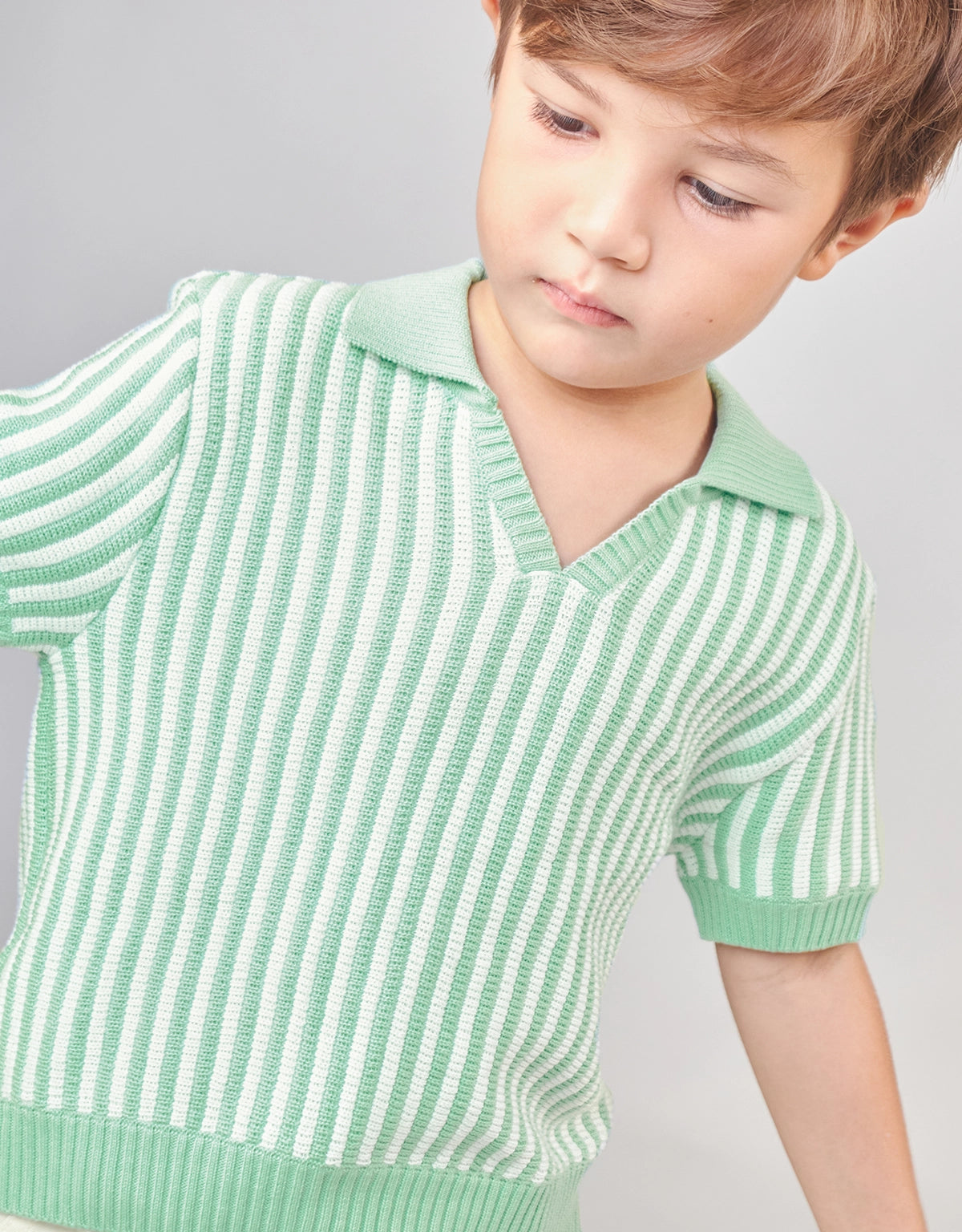WAYLON VERTICAL STRIPE CROCHET-STYLE KNIT POLO SHIRT