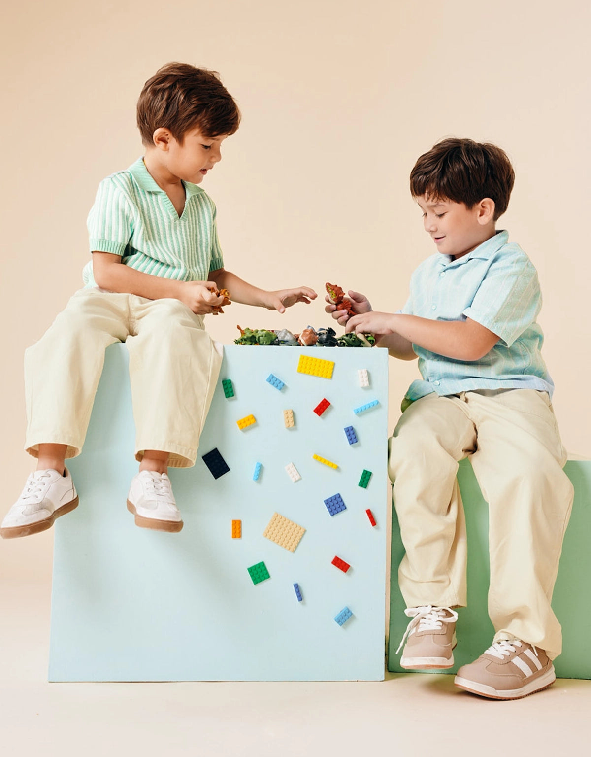 JONATHAN DRAWSTRING PULL-ON PANTS WITH PATCH POCKETS