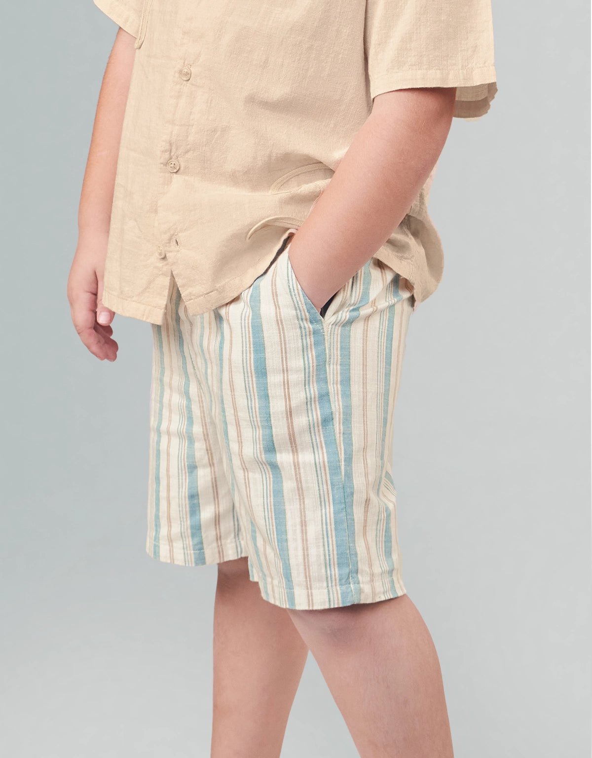 AUGUST STRIPED PULL-ON SHORTS WITH DRAWSTRING