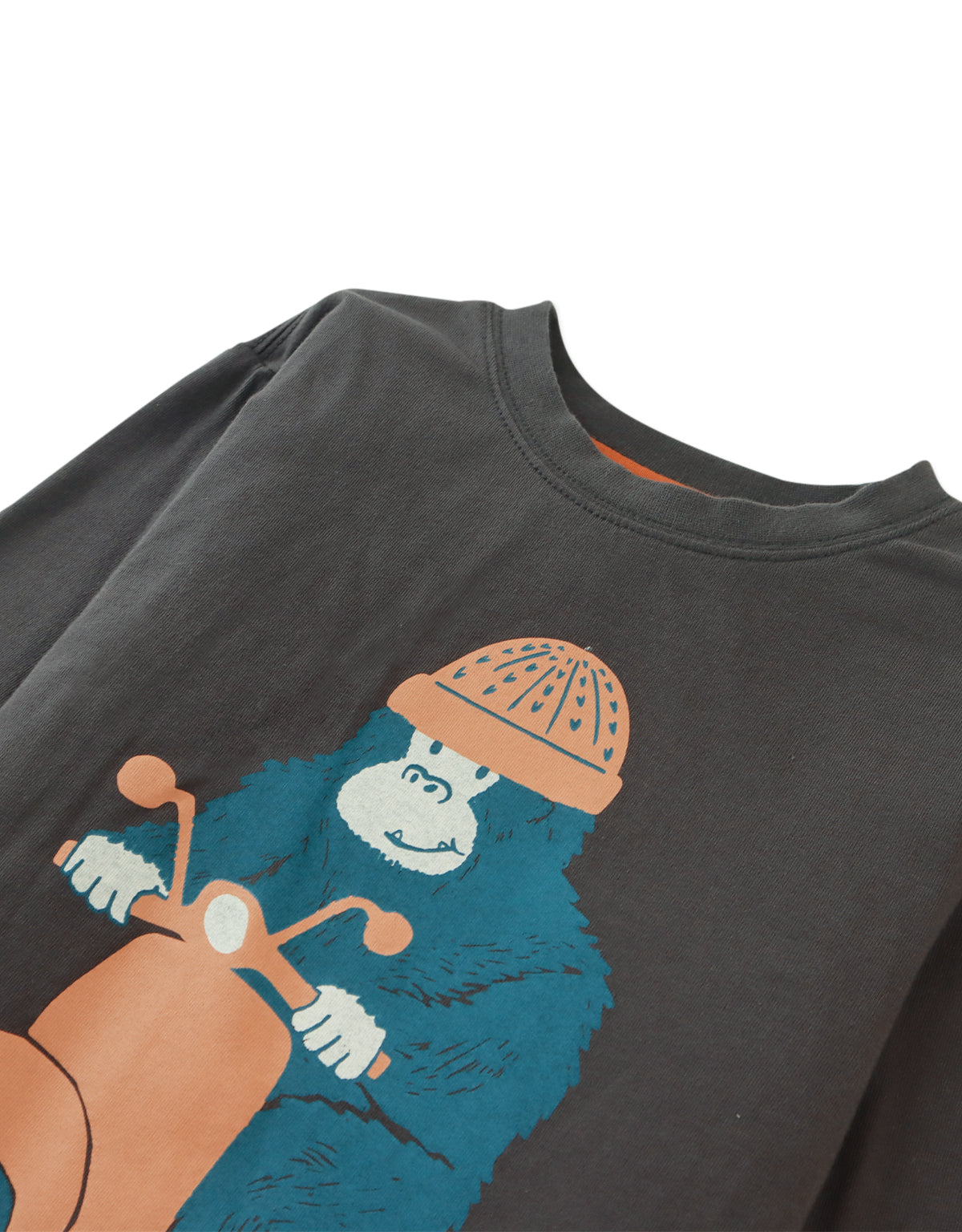 CHARLTON PULLOVER TEE ONYX WITH SCOOTER GORILLA GRAPHIC