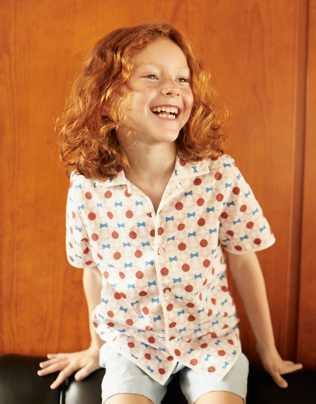 BOYS TILE PRINT SHIRT WITH SWISS PIPING