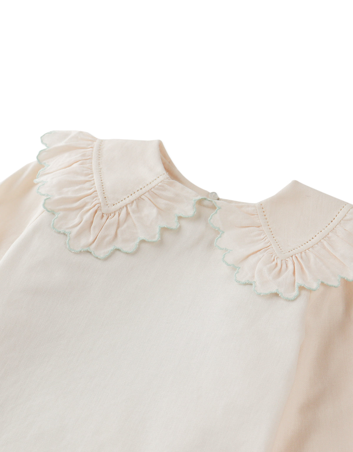 IDINA LONG SLEEVES BLOUSE OFFWHITE WITH BIG RUFFLED COLLAR AND CONTRAST TATTING