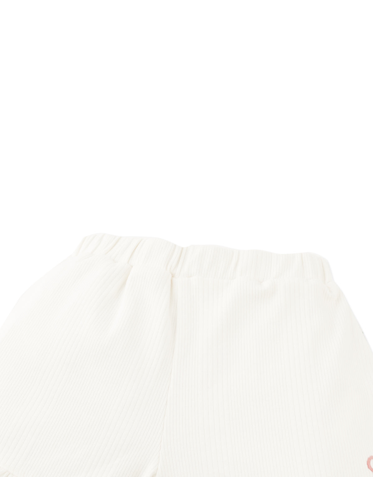 SELENA RIBBED SHORTS WITH RUFFLED HEM AND EMBROIDERED BADGE