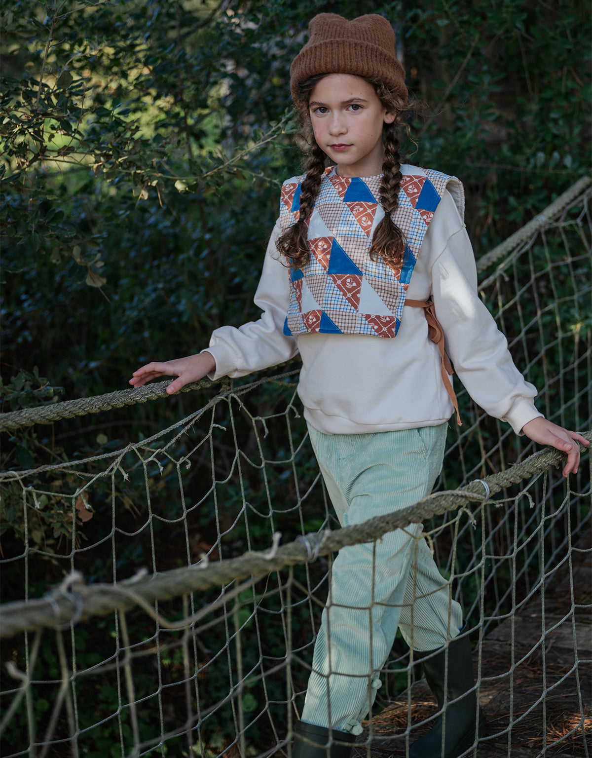 ARIELLE STRAIGHT FIT PANTS SEAFOAM WITH SIDE SLITS AND CHINESE BUTTON CLOSURE