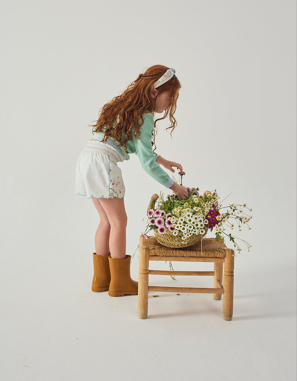 Jisoo Shorts with Butterfly Embroidery & Scalloped Edges fabric and fit detail