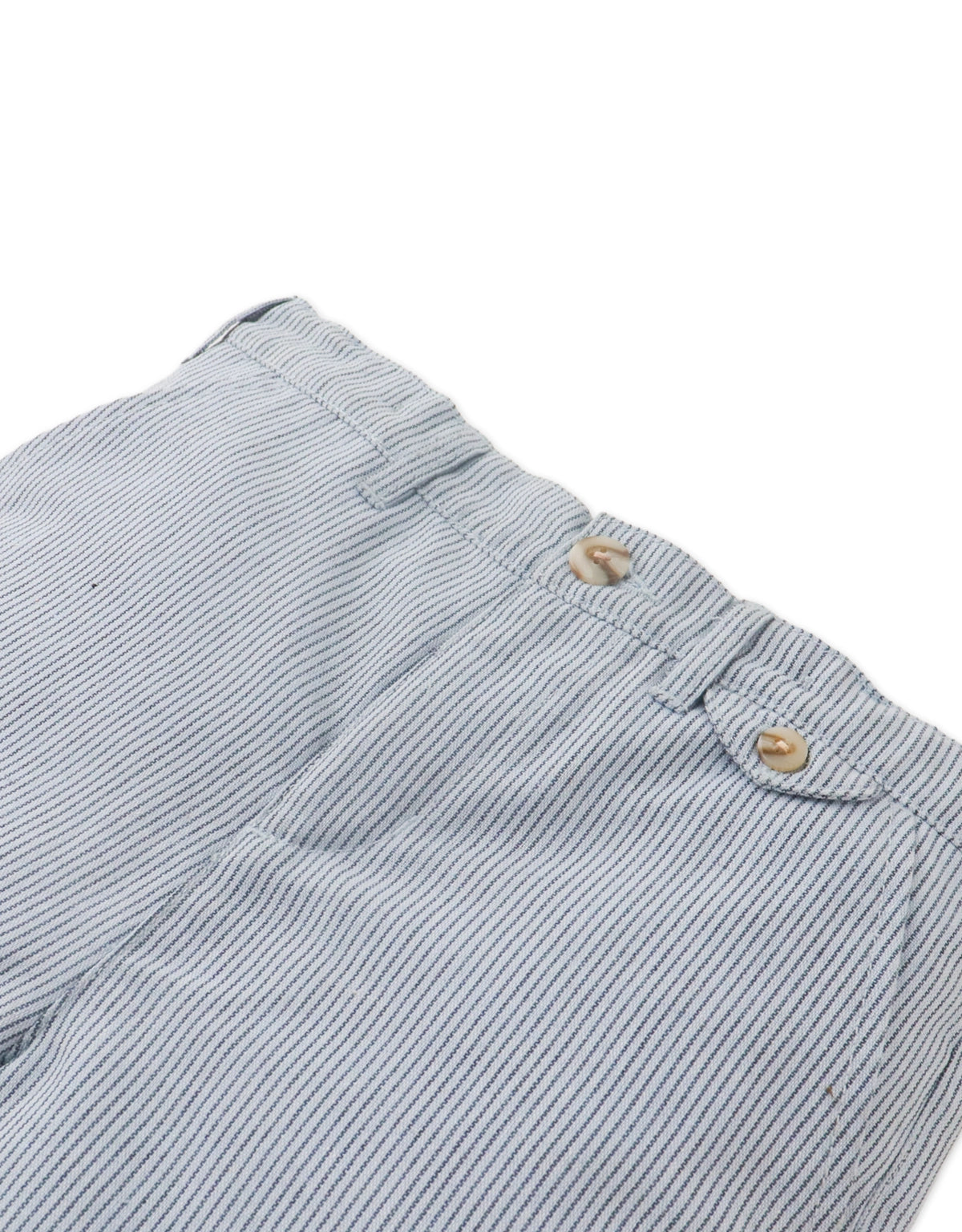 Karl Linen Dressy Shorts outfit styling