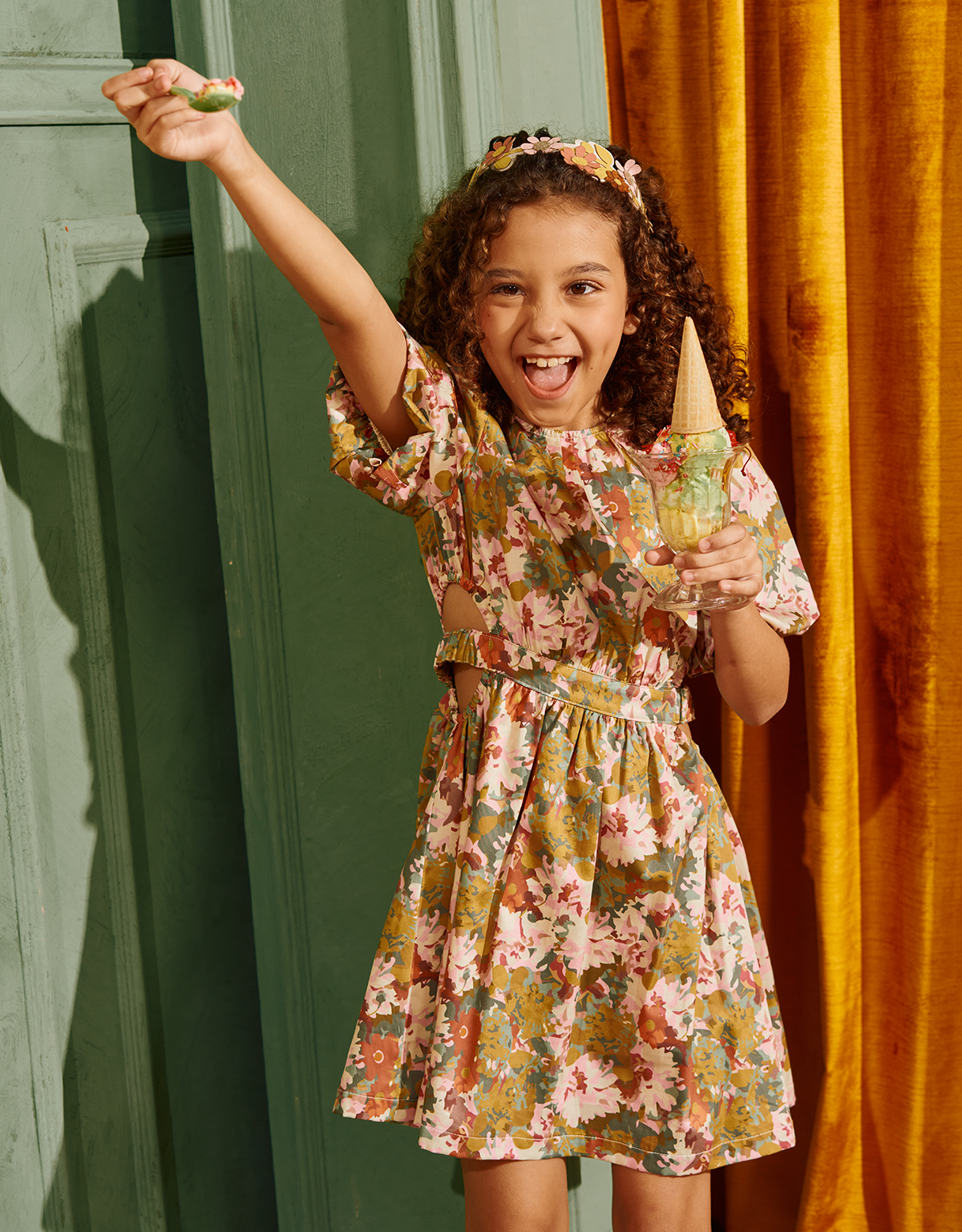 GIRLS FLORAL SIDE CUT-OUT DRESS WITH BUBBLE SLEEVES