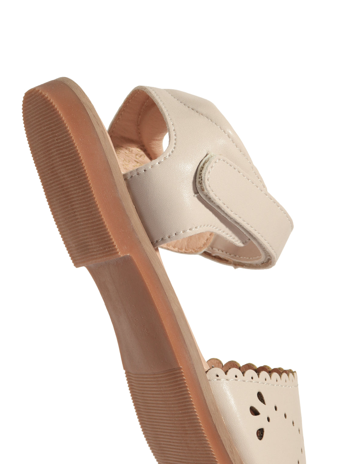 Elodia Floral Cut-Out Sandals with Scalloped Edges style detail