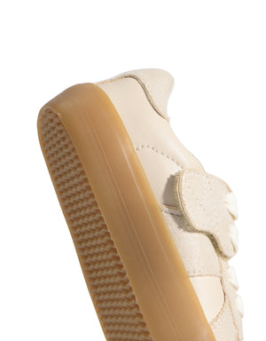 Girls Sneakers fabric and fit detail
